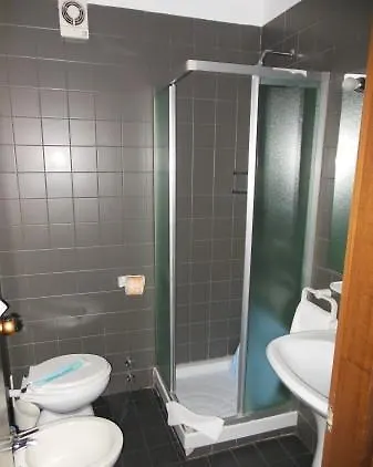 Nevesestriere سيستريير