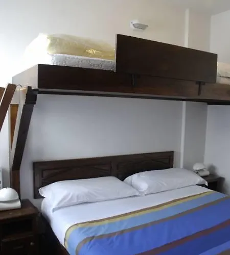 Nevesestriere 公寓式酒店 4*