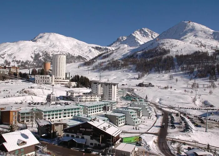 Nevesestriere 公寓式酒店 4*
